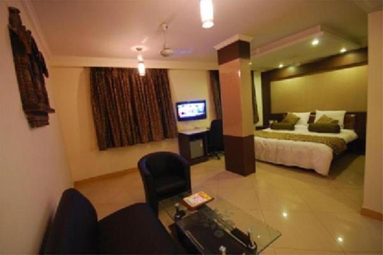 Hotel Suncity International จ๊อดปูร์ ภายนอก รูปภาพ